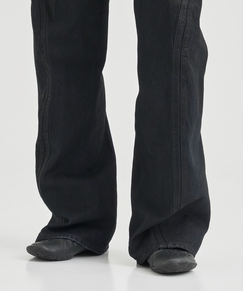 別注 COATING 3D TWISTED LEG JEANS（デニムパンツ）｜NVRFRGT
