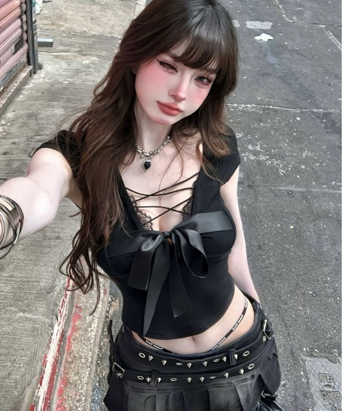 バタフライドリームバックリボンスリムショートTシャツ