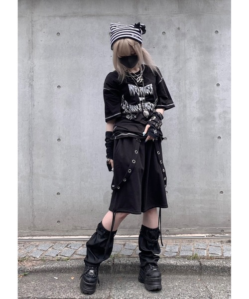 Hauls（ハウルズ）の「じゃらじゃらサスペンダーしょーつ