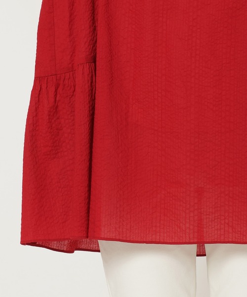 Rose Tiara(ローズティアラ)の「【コットン100%/速乾/イージーケア】ミラクルウエーブフリルチュニック(シャツ/ブラウス・レディース・レッド/グリーン/ネイビー・42/38/46)」の6枚目の写真