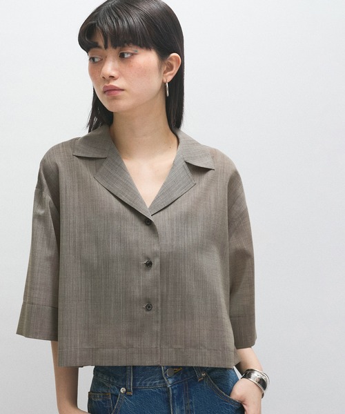 ADAM ET ROPE'(アダムエロペ)の「【接触冷感】ショートシャツジャケット(シャツ/ブラウス・レディース・ブラック/ベージュ・FREE)」の3枚目の写真