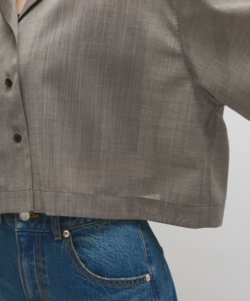 ADAM ET ROPE'(アダムエロペ)の「【接触冷感】ショートシャツジャケット(シャツ/ブラウス・レディース・ブラック/ベージュ・FREE)」の15枚目の写真