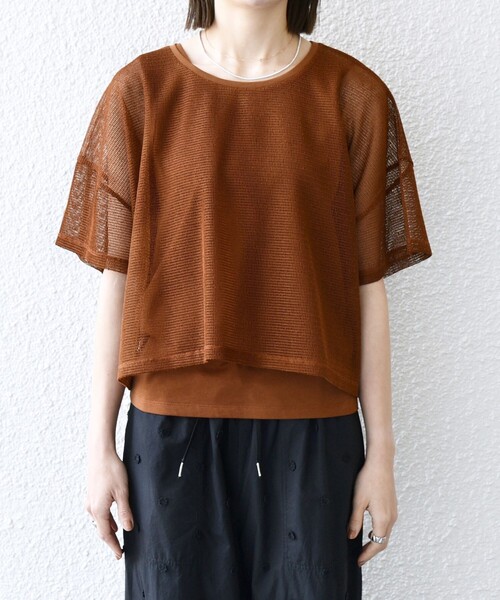 SHIPS any(シップス エニィ)の「SHIPS any:〈手洗い可能〉メッシュ シアー ワイド TEE × タンク セット(Tシャツ/カットソー・レディース・キャメル/オフホワイト/ブラック・ONE SIZE)」の8枚目の写真