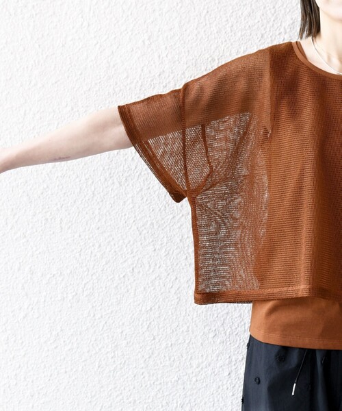 SHIPS any(シップス エニィ)の「SHIPS any:〈手洗い可能〉メッシュ シアー ワイド TEE × タンク セット(Tシャツ/カットソー・レディース・キャメル/オフホワイト/ブラック・ONE SIZE)」の5枚目の写真
