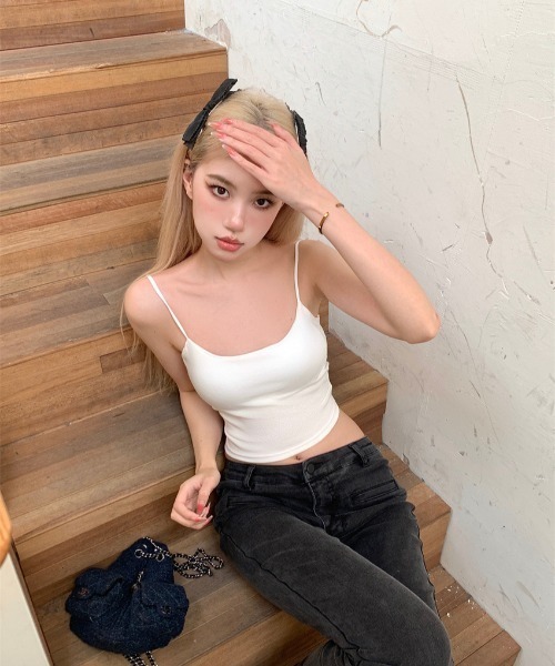 Teem Store（チームストア）の「【カップ付き】バックオープンデザインキャミソール（キャミソール・レディース・グレー/ブラック/ホワイト・F）」の6枚目の写真