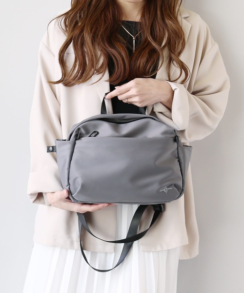 sankyo shokai（サンキョウショウカイ）の「ショルダーバッグ ストレッチ ナイロン 軽量（ショルダーバッグ・レディース・グレイッシュベージュ/ブラック/グレー/カーキ・FREE）」の8枚目の写真