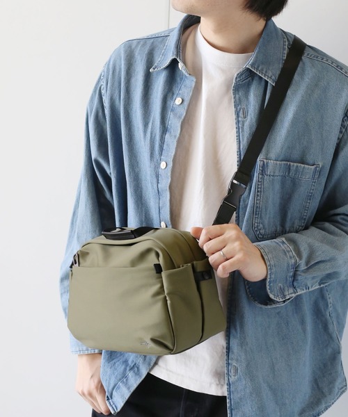 sankyo shokai（サンキョウショウカイ）の「ショルダーバッグ ストレッチ ナイロン 軽量（ショルダーバッグ・レディース・グレイッシュベージュ/ブラック/グレー/カーキ・FREE）」の14枚目の写真