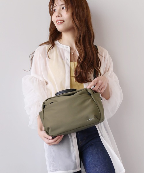 sankyo shokai（サンキョウショウカイ）の「ショルダーバッグ ストレッチ ナイロン 軽量（ショルダーバッグ・レディース・グレイッシュベージュ/ブラック/グレー/カーキ・FREE）」の15枚目の写真
