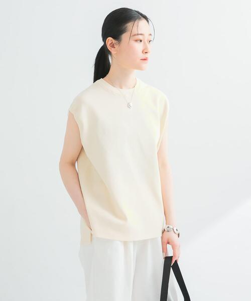 URBAN RESEARCH(アーバンリサーチ)の「フレンチスリーブチュニックニット(ベスト・レディース・アイボリー/ブラック・FREE)」の2枚目の写真