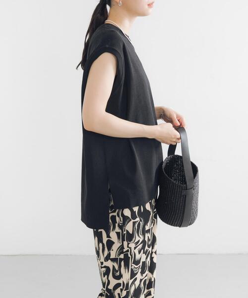 URBAN RESEARCH(アーバンリサーチ)の「フレンチスリーブチュニックニット(ベスト・レディース・アイボリー/ブラック・FREE)」の13枚目の写真