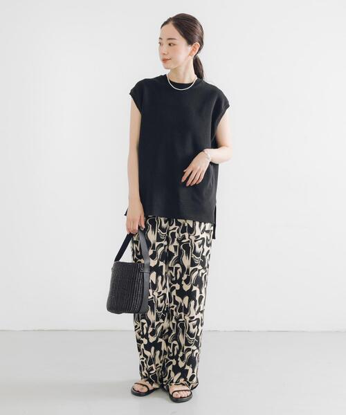 URBAN RESEARCH(アーバンリサーチ)の「フレンチスリーブチュニックニット(ベスト・レディース・アイボリー/ブラック・FREE)」の16枚目の写真