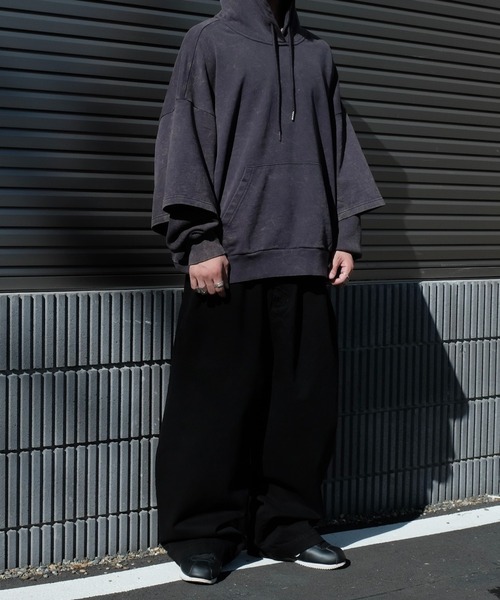2AM(ツーエイエム)の「INTODUSK / SKEWED DENIM PANTS(デニムパンツ・メンズ・ブラック・SMALL/MEDIUM/LARGE)」の3枚目の写真