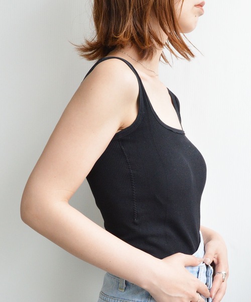 styiro(スタイロ)の「カップ付きリブタンクトップ 夏インナー レイヤード 韓国ファッション カジュアル 美シルエット シーズンレス フェス アウトドア(タンクトップ・レディース・ブラック/ホワイト/グレー・FREE)」の9枚目の写真