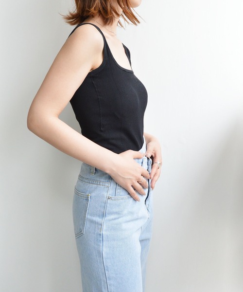 styiro(スタイロ)の「カップ付きリブタンクトップ 夏インナー レイヤード 韓国ファッション カジュアル 美シルエット シーズンレス フェス アウトドア(タンクトップ・レディース・ブラック/ホワイト/グレー・FREE)」の16枚目の写真