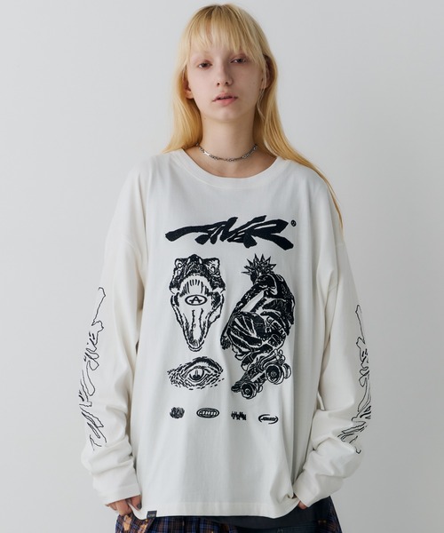 AIVER(アイバー)の「Johann×AIVER 刺繍L/S TEE(Tシャツ/カットソー・メンズ・ブラック/ホワイト・LARGE/MEDIUM/SMALL)」の1枚目の写真