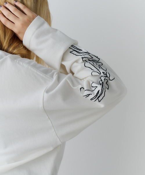 AIVER(アイバー)の「Johann×AIVER 刺繍L/S TEE(Tシャツ/カットソー・メンズ・ブラック/ホワイト・LARGE/MEDIUM/SMALL)」の6枚目の写真