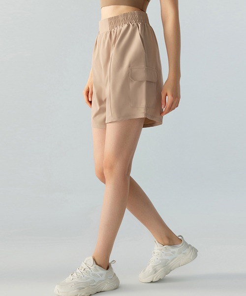 HYSSHOP（エイチワイエスショップ）の「レディース ウエストシャーリングショートヨガパンツ［フィットネス/ピラティス/ダンス/ジム］[トレーニングウェア/ジムウェア/ピラティスウェア]（その他パンツ・レディース・ブラック/グレー系その他/ベージュ・XL/L/M/S）」の4枚目の写真