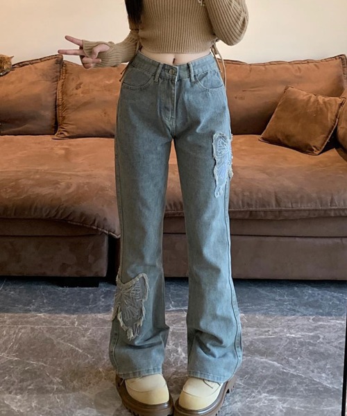 almo(アルモ)の「フリンジバタフライフレアデニムパンツ(BQ)(デニムパンツ・レディース・ブルー・LARGE/MEDIUM)」の8枚目の写真
