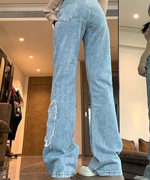 almo(アルモ)の「フリンジバタフライフレアデニムパンツ(BQ)(デニムパンツ・レディース・ブルー・LARGE/MEDIUM)」の6枚目の写真