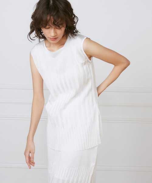 INED（イネド）の「シャイニーヤーンプルオーバー 《la veille by SUPERIOR CLOSET》【セットアップ対応】（ニット/セーター・レディース・ライトグリーン/オフホワイト・9号）」の2枚目の写真