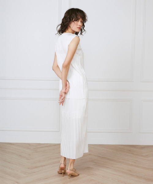 INED（イネド）の「シャイニーヤーンプルオーバー 《la veille by SUPERIOR CLOSET》【セットアップ対応】（ニット/セーター・レディース・ライトグリーン/オフホワイト・9号）」の3枚目の写真