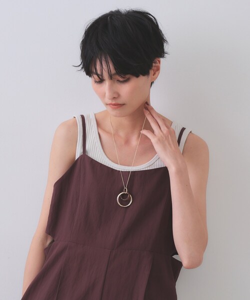 OPAQUE.CLIP（オペークドットクリップ）の「トリプルリングネックレス（ネックレス・レディース・ゴールド/シルバー・00）」の7枚目の写真