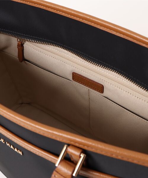 COLE HAAN（コールハーン）の「ザエリーゼナイロントート womens（トートバッグ・レディース・ブラック・OSFA）」の9枚目の写真