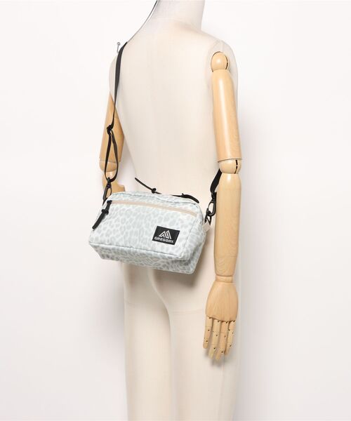 GREGORY(グレゴリー)の「GREGORY/グレゴリー ショルダーバック パデッドショルダーポーチM 65380A688(ショルダーバッグ・メンズ・ホワイト・FREE)」の5枚目の写真