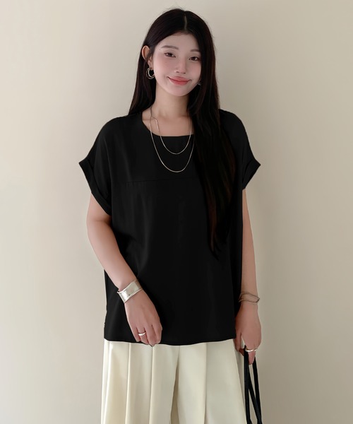 by LEGNA(バイレグナ)の「後ろボタンブラウス(シャツ/ブラウス・レディース・モカ/ブラック/ベージュ・MEDIUM/LARGE)」の2枚目の写真