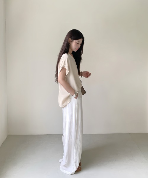 by LEGNA(バイレグナ)の「後ろボタンブラウス(シャツ/ブラウス・レディース・モカ/ブラック/ベージュ・MEDIUM/LARGE)」の15枚目の写真