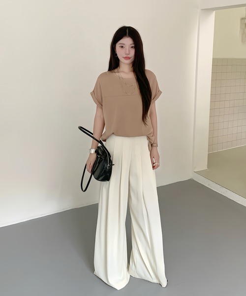 by LEGNA(バイレグナ)の「後ろボタンブラウス(シャツ/ブラウス・レディース・モカ/ブラック/ベージュ・MEDIUM/LARGE)」の17枚目の写真