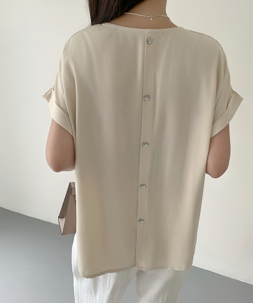 by LEGNA(バイレグナ)の「後ろボタンブラウス(シャツ/ブラウス・レディース・モカ/ブラック/ベージュ・MEDIUM/LARGE)」の19枚目の写真