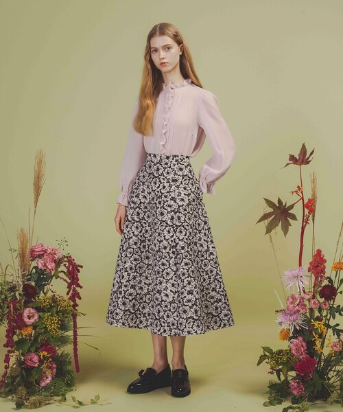 TOCCA(トッカ)の「MOONLIT FLOWER スカート(スカート・レディース・ブラック系5・0/4)」の4枚目の写真