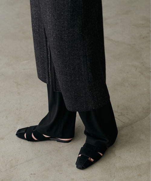 LARUTA（ラルータ）の「【LARUTA】編み込みスエードミュール（サンダル・レディース・ブラック/キャメル・MEDIUM/LARGE）」の15枚目の写真