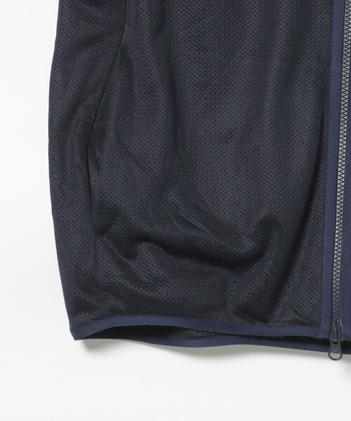 BEAMS GOLF(ビームスゴルフ)の「ORANGE LABEL / オクタ フルジップ ベスト(ベスト・メンズ・ネイビー/ブラック・X-LARGE/LARGE/MEDIUM/SMALL)」の14枚目の写真