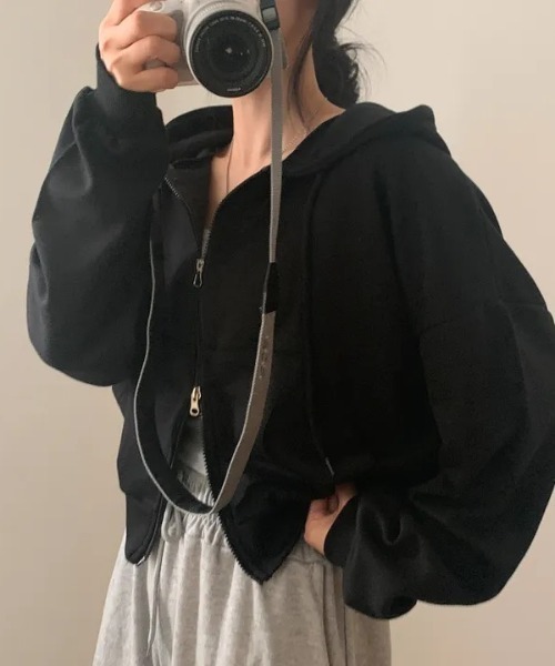 yuue' ( wear )（ユーイ）の「ダブルジップショートパーカー/冷房対策 UVカットフーディー（パーカー・レディース・グレー/ブラック/ライトグレー/ワインレッド/チャコールグレー/ダークブラウン/ネイビー/ピンク/ブルーグリーン/パープル・FREE）」の21枚目の写真