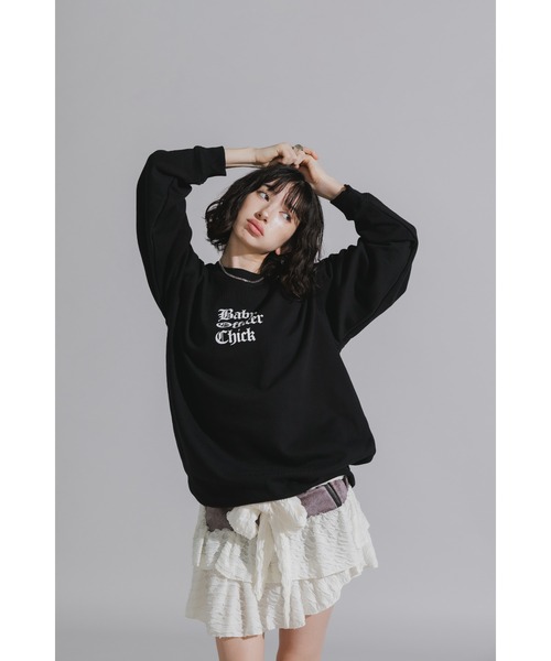 Chick（チック）の「【2color 】Baby Officer LOGO BIG SWEAT スウェット（スウェット・レディース・グレー/ブラック・FREE）」の2枚目の写真