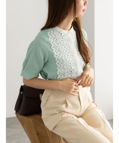 Te chichi（テチチ）の「【WEB限定カラーあり】フロントレース5分袖ブラウス（シャツ/ブラウス・レディース・オフホワイト/ブルー/モカ/ミント・F）」の10枚目の写真