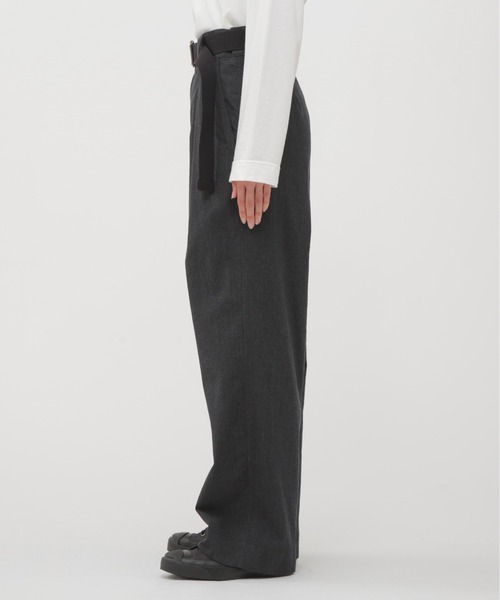 MHL.（エムエイチエル）の「WOOL COTTON TWILL（その他パンツ・レディース・ベージュ/チャコール・0/2/1/3）」の3枚目の写真