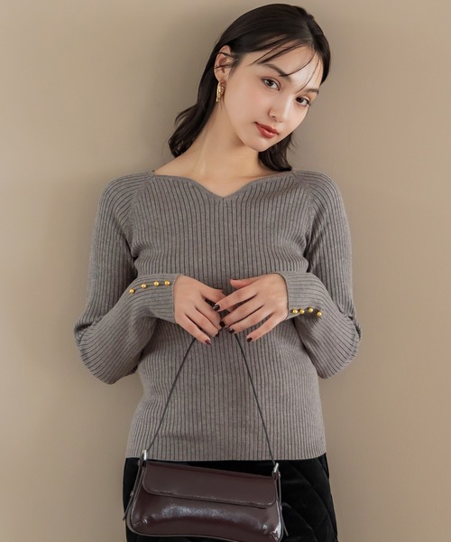 袖金釦ハートネックニット（ニット/セーター）｜coca（coca
