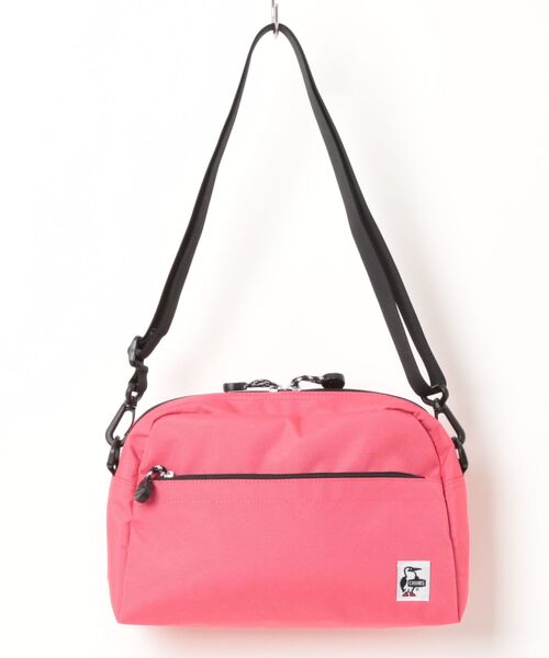 CHUMS(チャムス)の「【CHUMS/チャムス】 Recycle Small Trapezoid Shoulder Bag(ショルダーバッグ・メンズ・ネイビー/ブラック/グレイッシュベージュ/その他1/その他3/その他2/その他4/その他6/ピンク/ブルー系その他/その他5・FREE)」の1枚目の写真