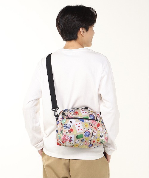 CHUMS（チャムス）の「【CHUMS/チャムス】 Recycle Small Trapezoid Shoulder Bag（ショルダーバッグ・メンズ・ネイビー/ブラック/グレイッシュベージュ/その他1/その他3/その他2・FREE）」の12枚目の写真