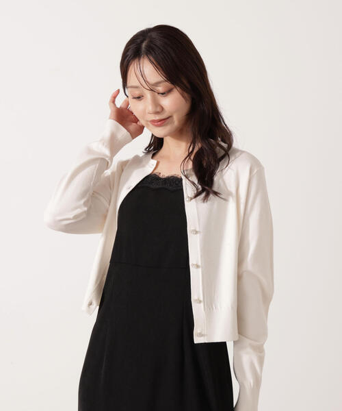 PROPORTION BODY DRESSING(プロポーションボディドレッシング)の「<ウォッシャブル>キラ釦カーディガン / 1215274901(カーディガン/ボレロ・レディース・ホワイト系その他/ボルドー/ピンク/ブラック・FREE)」の2枚目の写真
