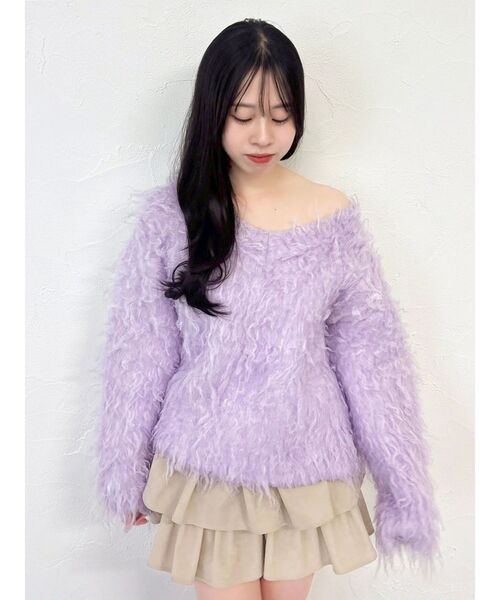 dazzlin（ダズリン）の「【WEB限定カラーあり】リップルカールⅤネックニット（ニット/セーター・レディース・レッド/ピンク/グリーン/オレンジ/イエロー/パープル/チャコールグレー/ブルー/アイボリー・FREE）」の14枚目の写真