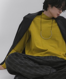 モックネック」に該当するイエロー/黄色系のメンズファッション