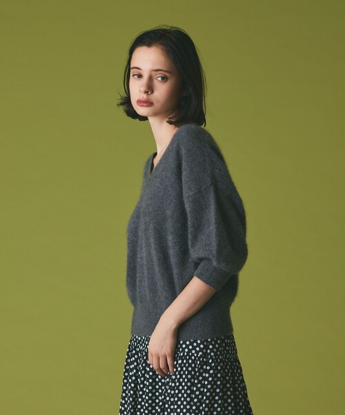 GRACE CLASS(グレースクラス)の「カシミヤファートップ(ニット/セーター・レディース・グレー/ピンク・36)」の10枚目の写真