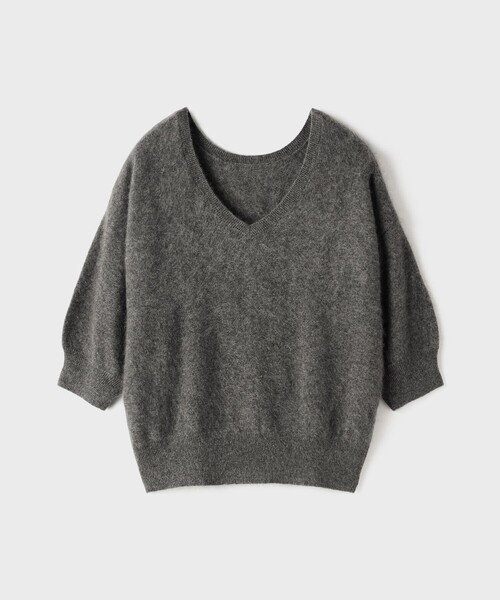 GRACE CLASS(グレースクラス)の「カシミヤファートップ(ニット/セーター・レディース・グレー/ピンク・36)」の14枚目の写真