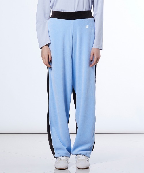 DOUBLE STANDARD CLOTHING（ダブルスタンダードクロージング）の「パシフィックヘビーベロア パンツ（その他パンツ・レディース・サックスブルー/ベージュ×ブラック・38/36）」の2枚目の写真