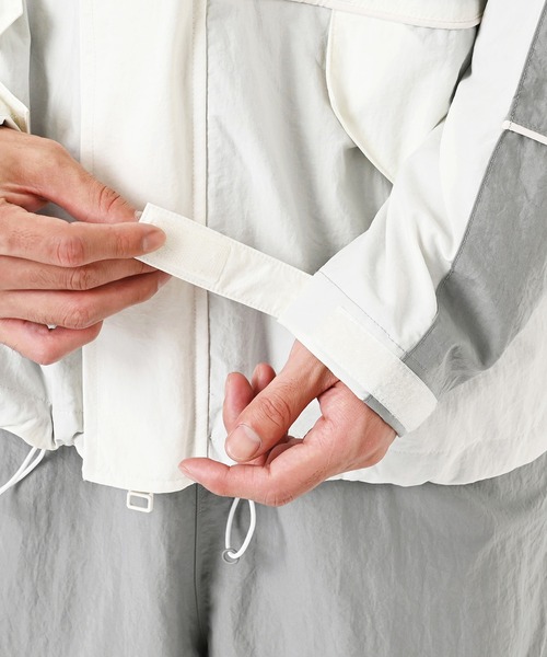 NEW BALANCE（ニューバランス）の「フーデットタスランジャケット（ナイロンジャケット・メンズ・オフホワイト/ブラック/パープル・MEDIUM/LARGE/X-LARGE/SMALL）」の10枚目の写真