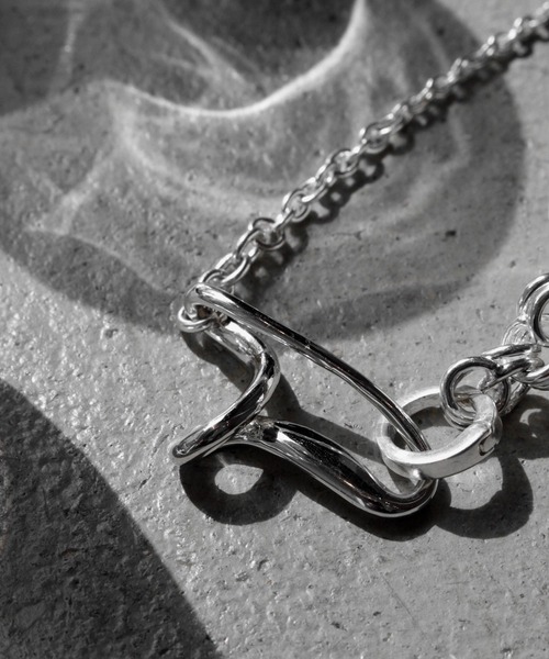 Soierie(ソワリー)の「ストリーム ネックレス / Stream necklace(ネックレス・レディース・シルバー/シルバー×ゴールド・FREE)」の5枚目の写真